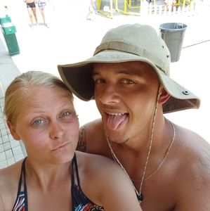 Meet your Posher, Cameron